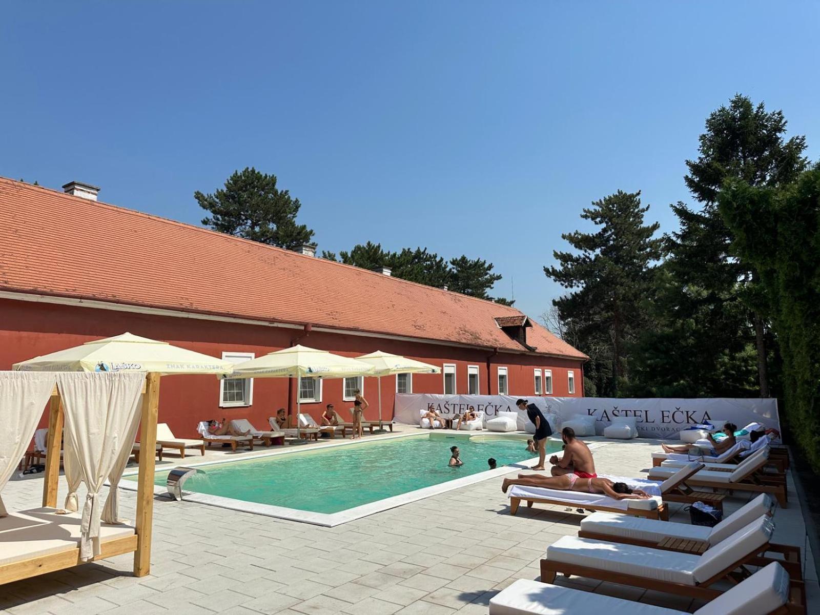Hotel Kastel Ecka Exterior foto